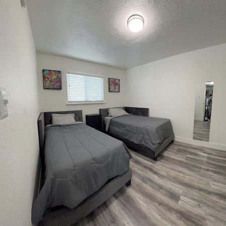Cozy And Spacious Home Las Vegas Exterior photo