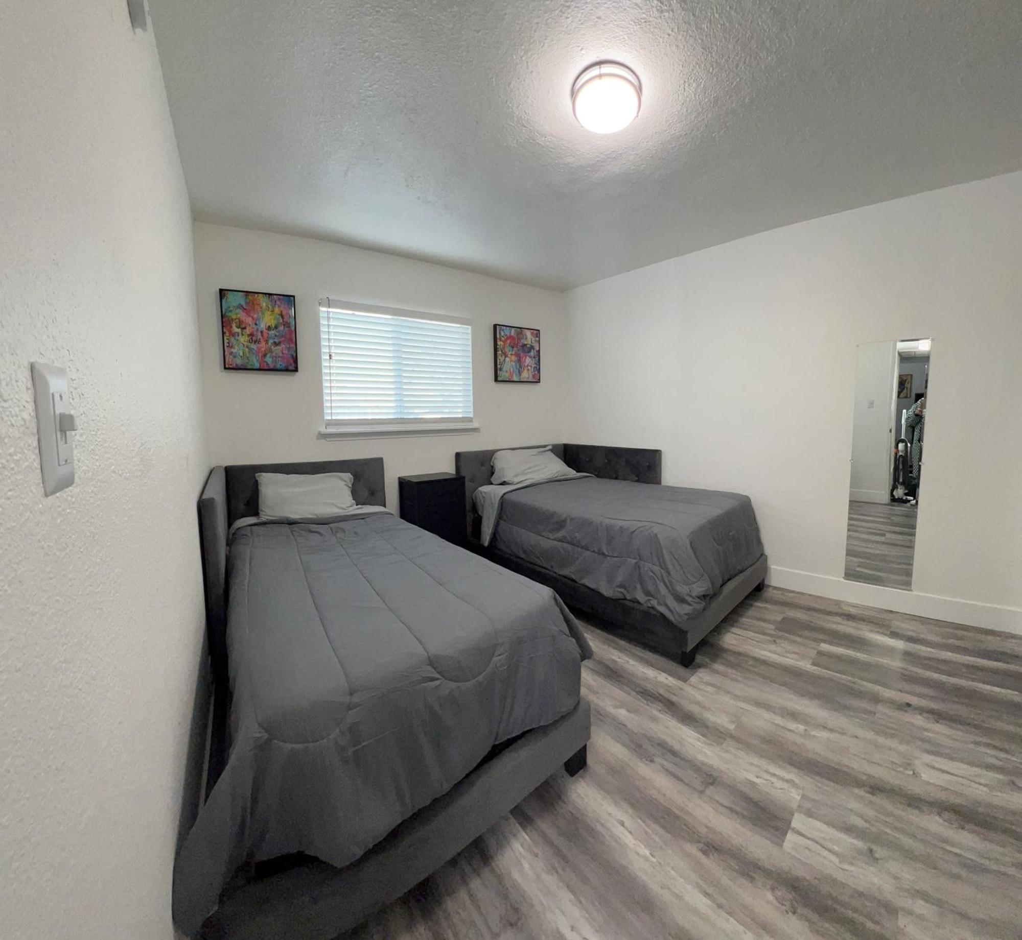 Cozy And Spacious Home Las Vegas Exterior photo