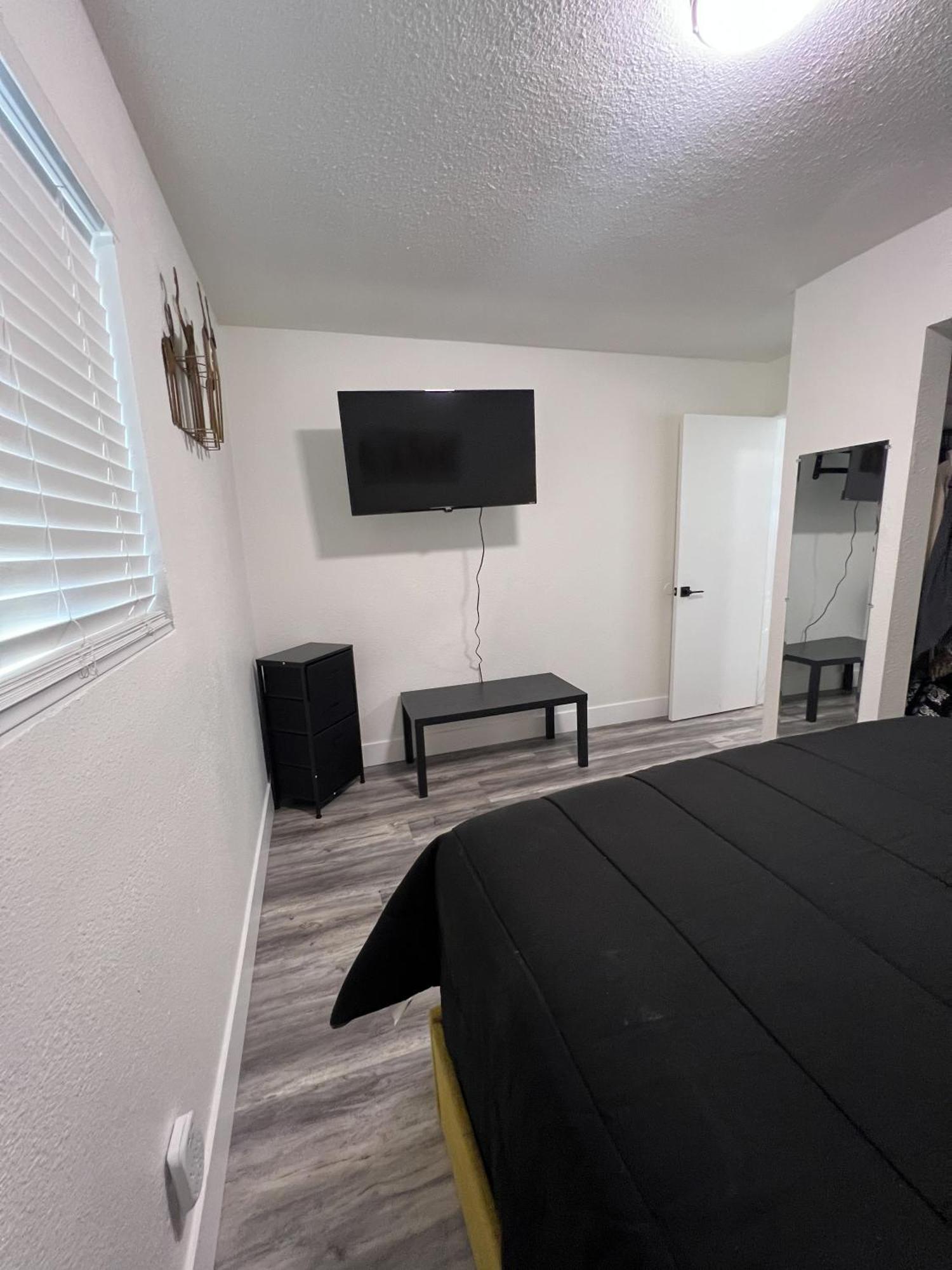 Cozy And Spacious Home Las Vegas Exterior photo