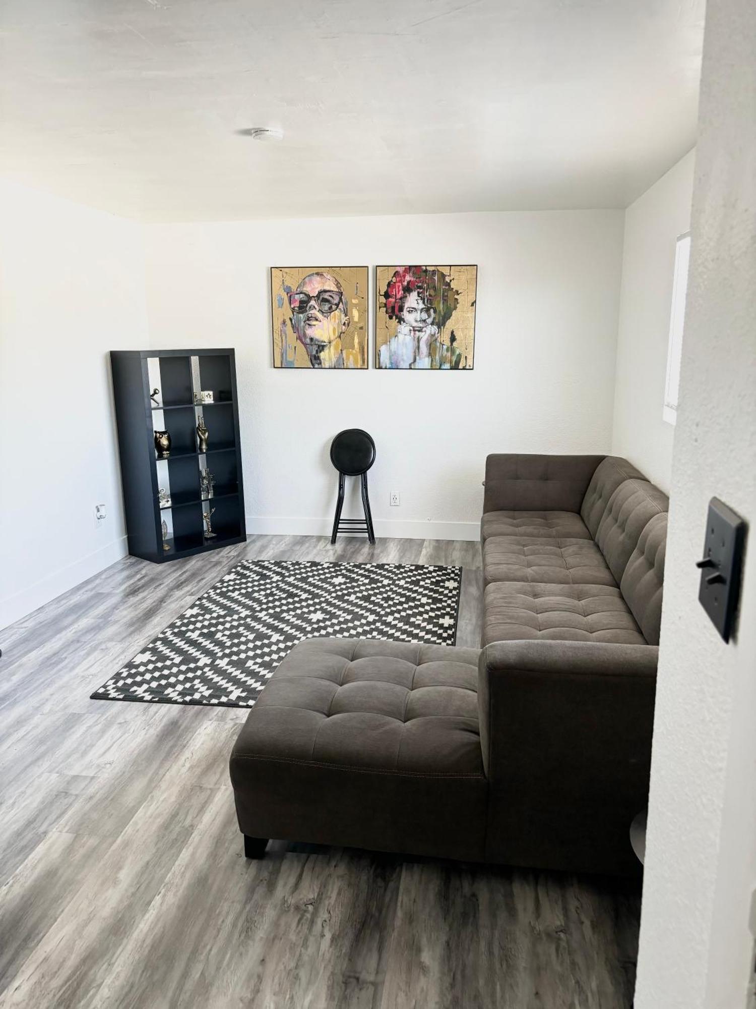 Cozy And Spacious Home Las Vegas Exterior photo
